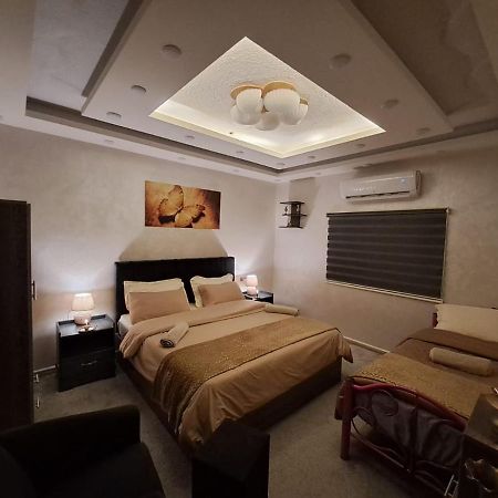 Cardostudio Hotel Jarash Exterior photo