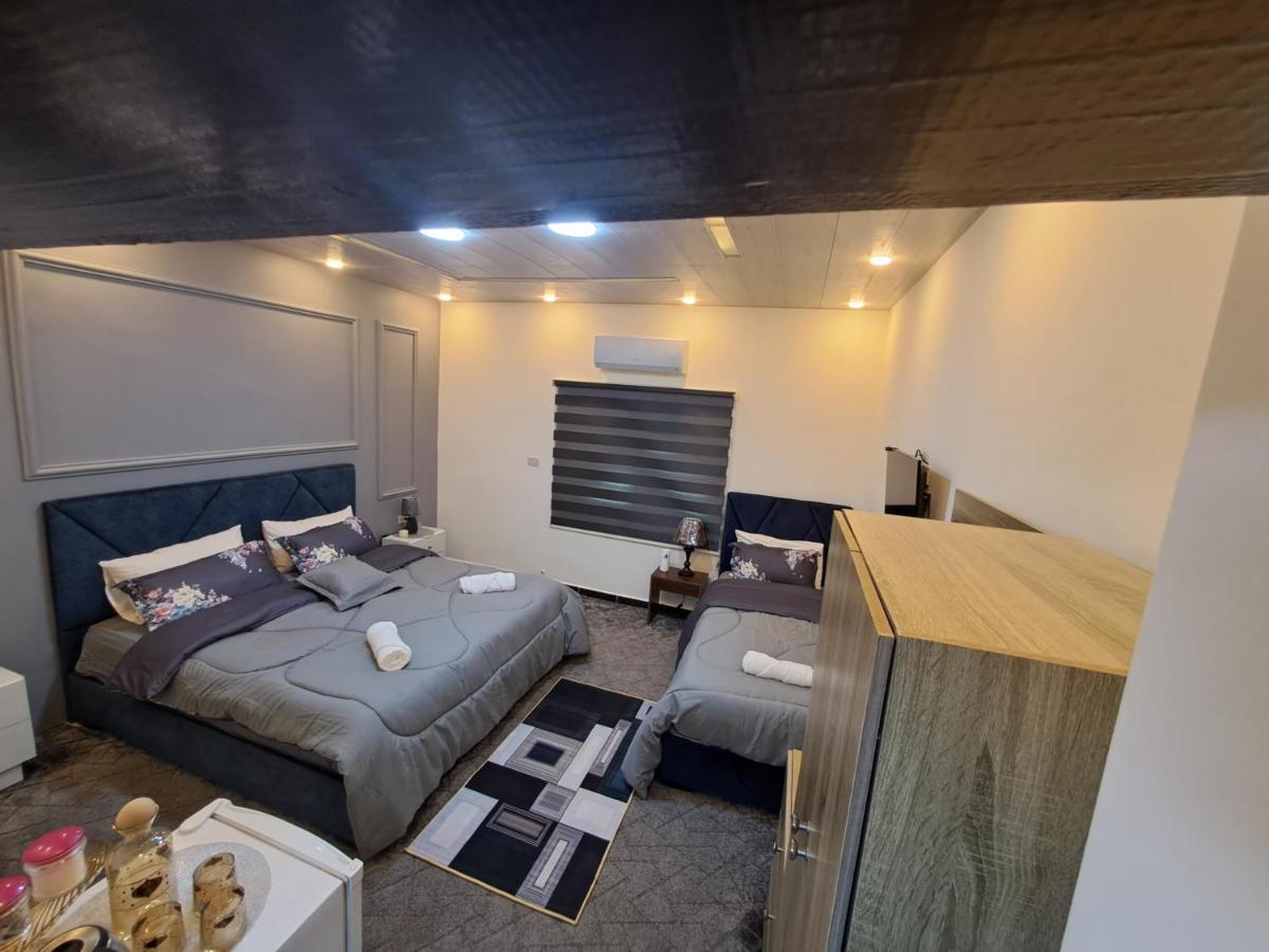 Cardostudio Hotel Jarash Exterior photo